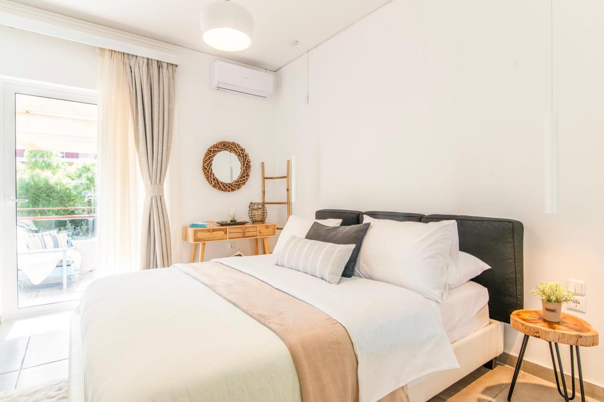 Michael'S Seaside Homely Apartment In Varkiza Ngoại thất bức ảnh